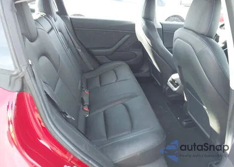 2018 Tesla Model 3 Long Range/Mid Range из США, поврежденный, VIN 5YJ3E1EA1JF126182